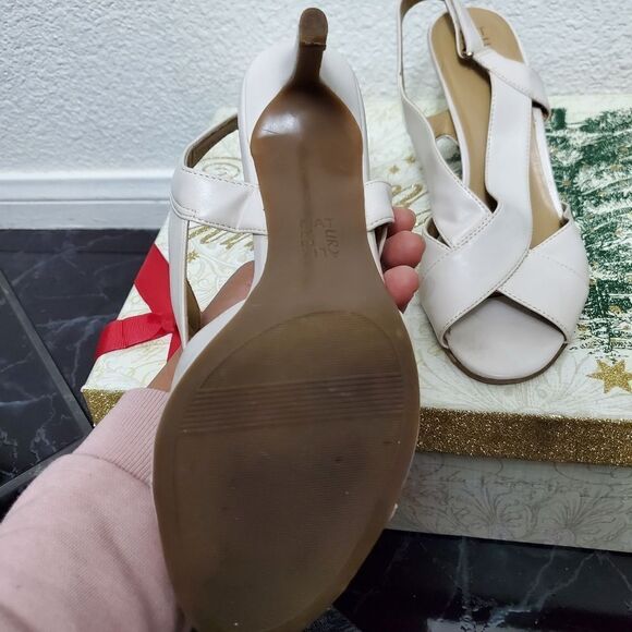 Naturalizer heels  - Picture 5 of 7